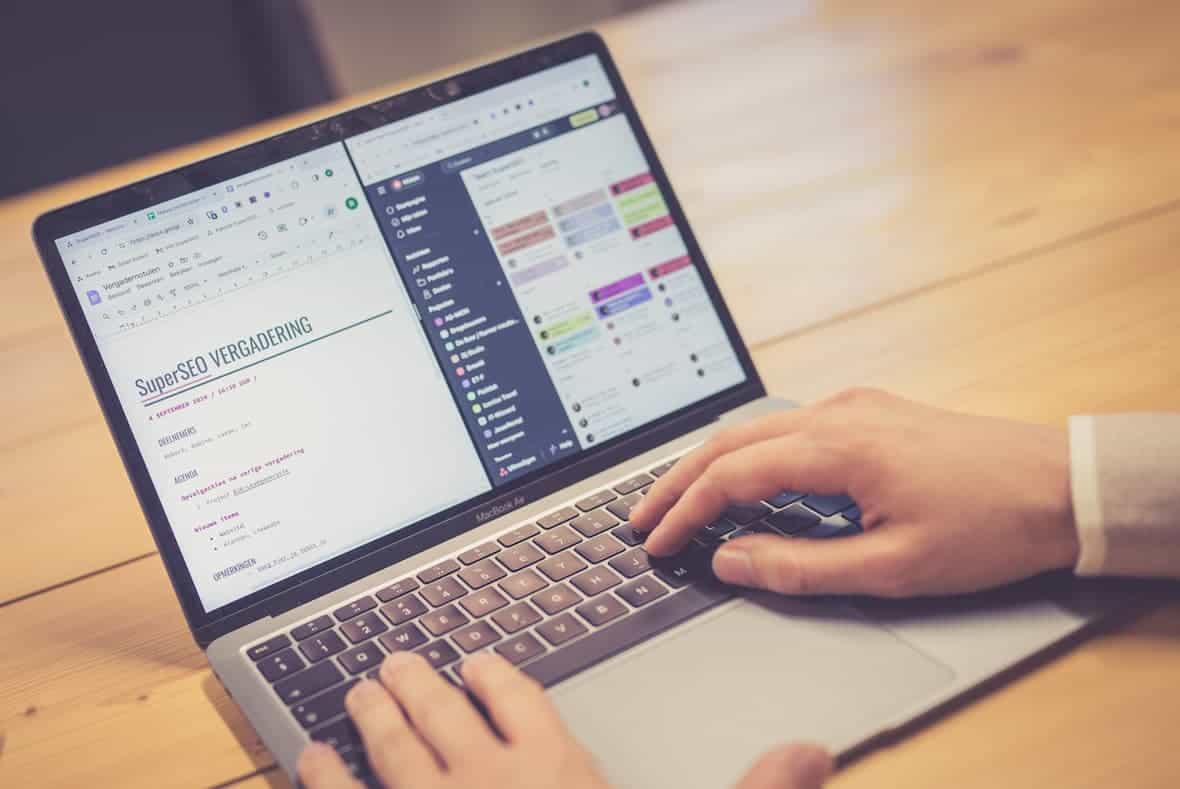 Super SEO '24 Shoot (C) www.guidohibma.nl - Fotograaf-352 (1) Telefoon gesprek